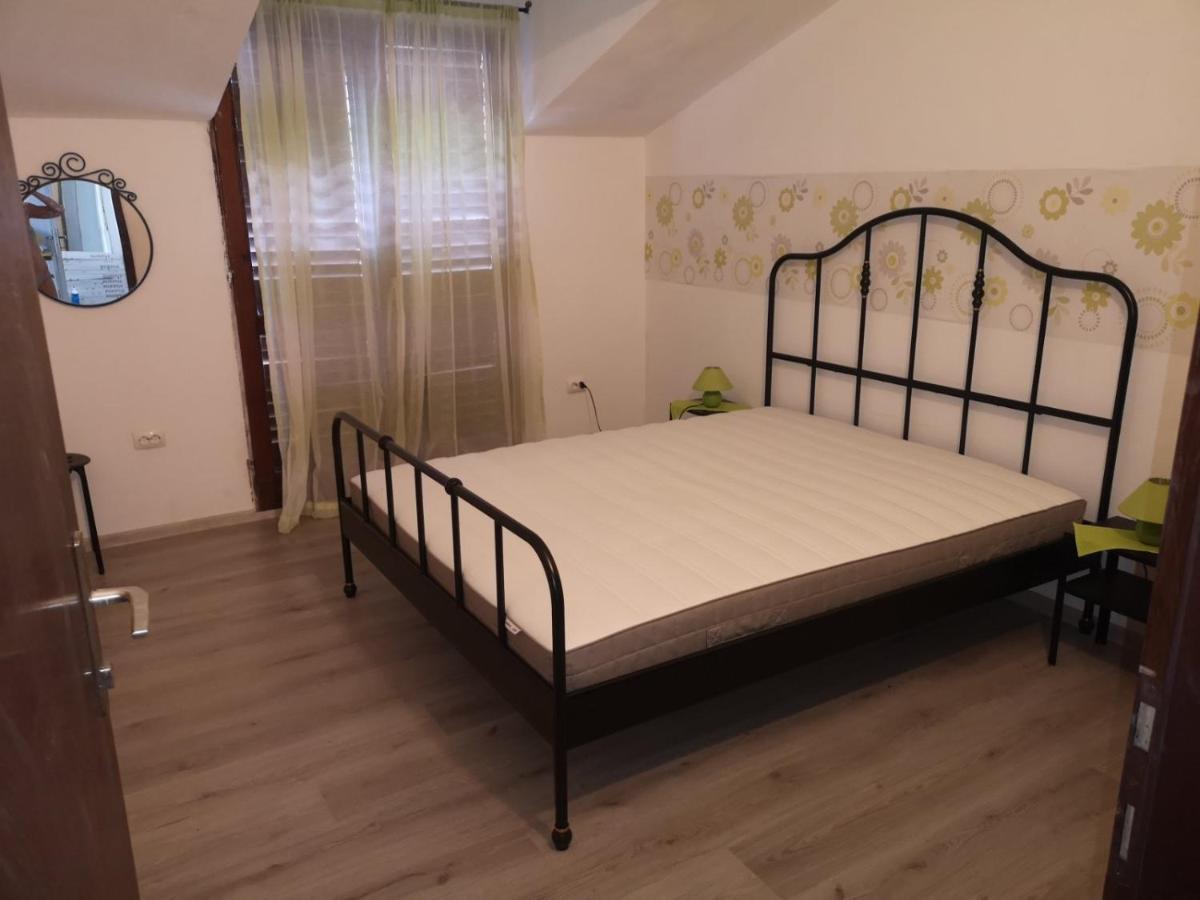 Rose Ann Rogoznica (Sibenik-Knin)