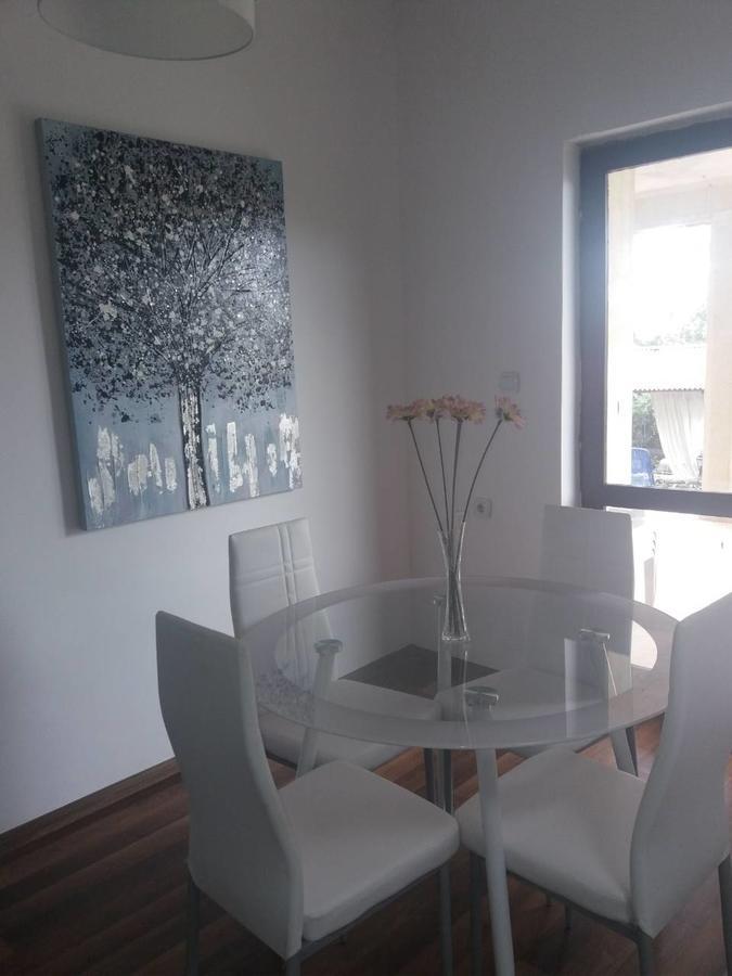 Rose Ann Apartment