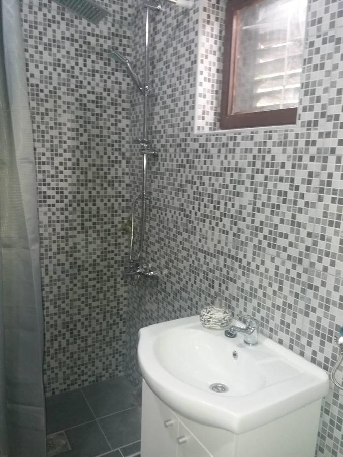 Rose Ann Apartment *