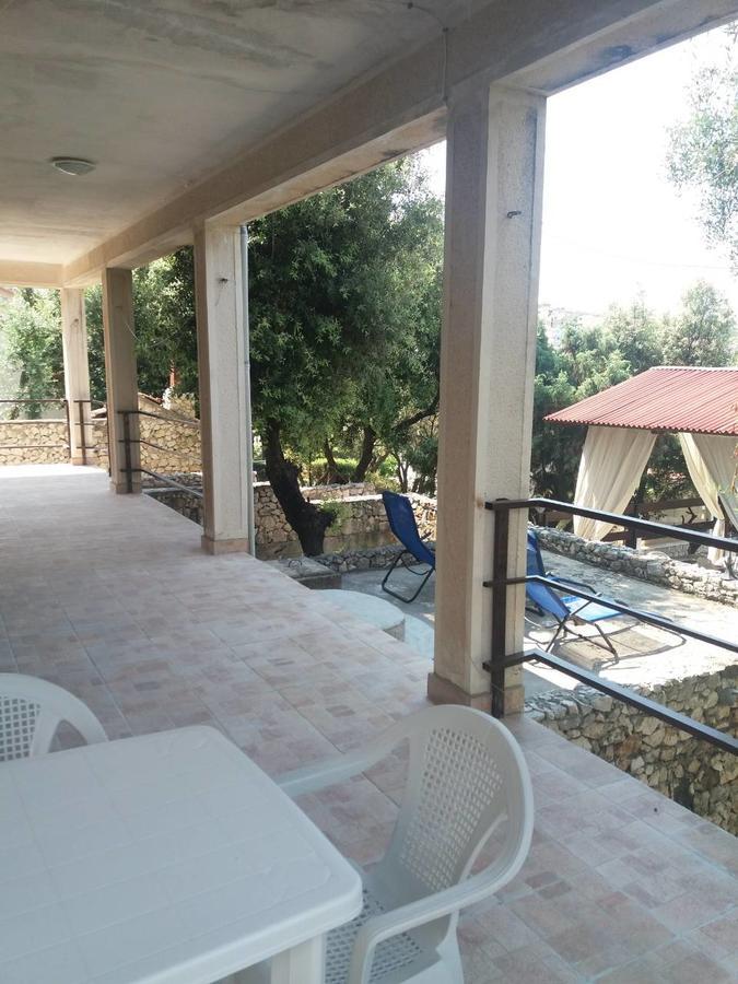 Rose Ann Apartment